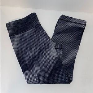 Under Armour Gray Patterned Crop Leggings